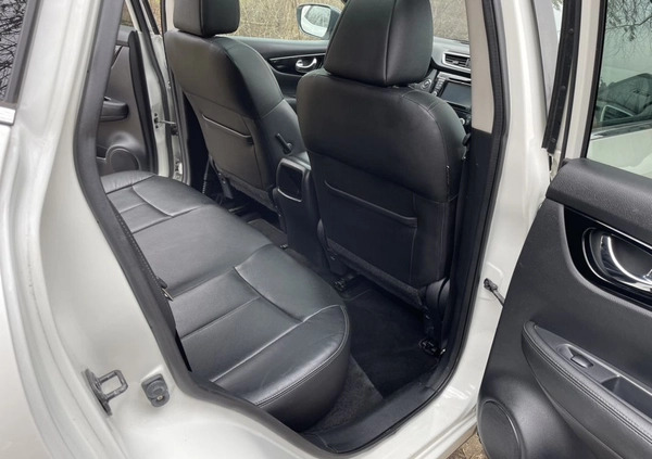 Nissan Qashqai cena 55500 przebieg: 112000, rok produkcji 2013 z Wrocław małe 137